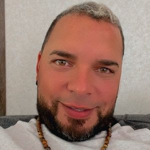 Meet your Posher, Karlos